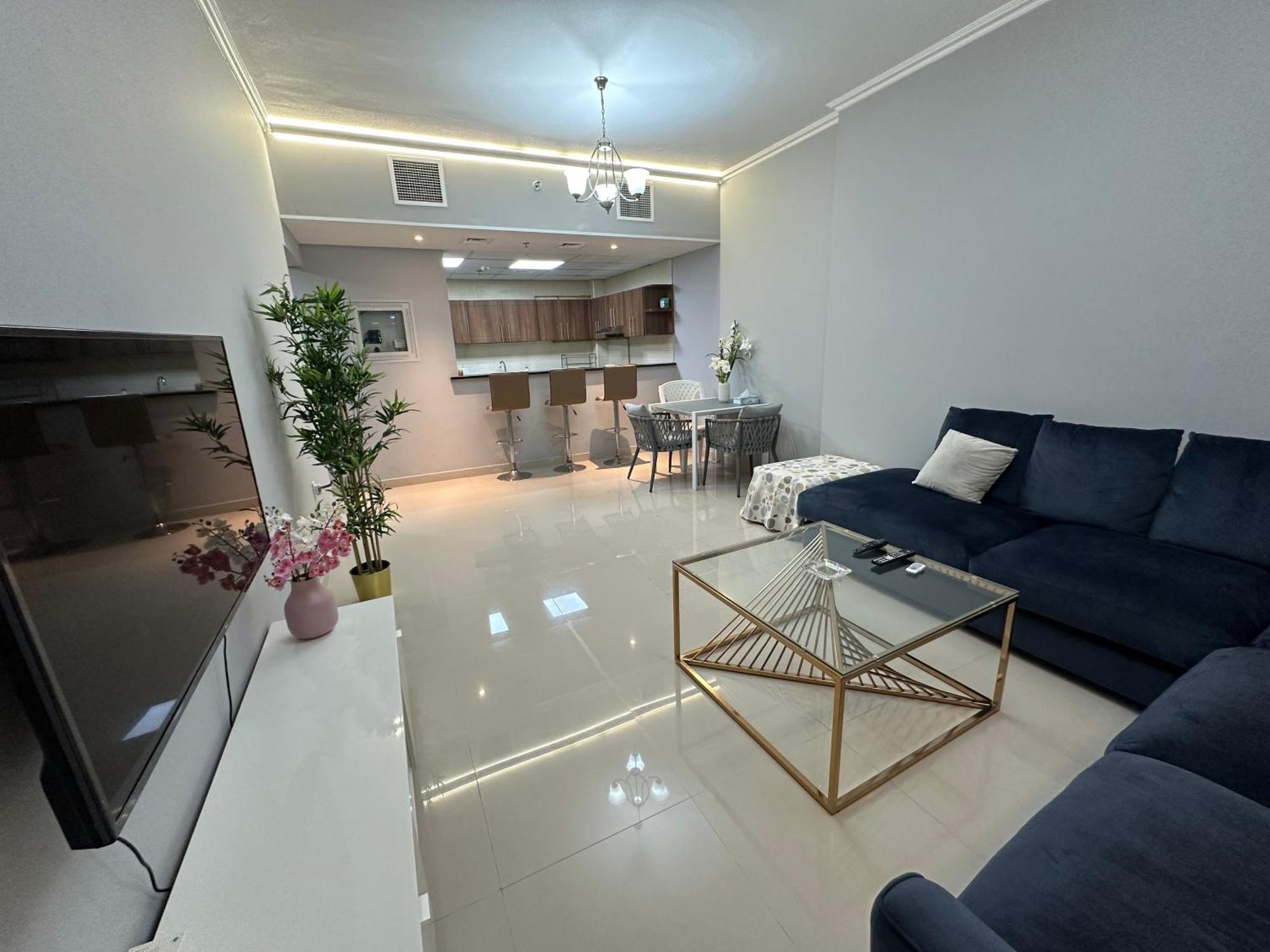 Luxurious, Cozy And Spacious One-bedroom In The Heart Of Apartment