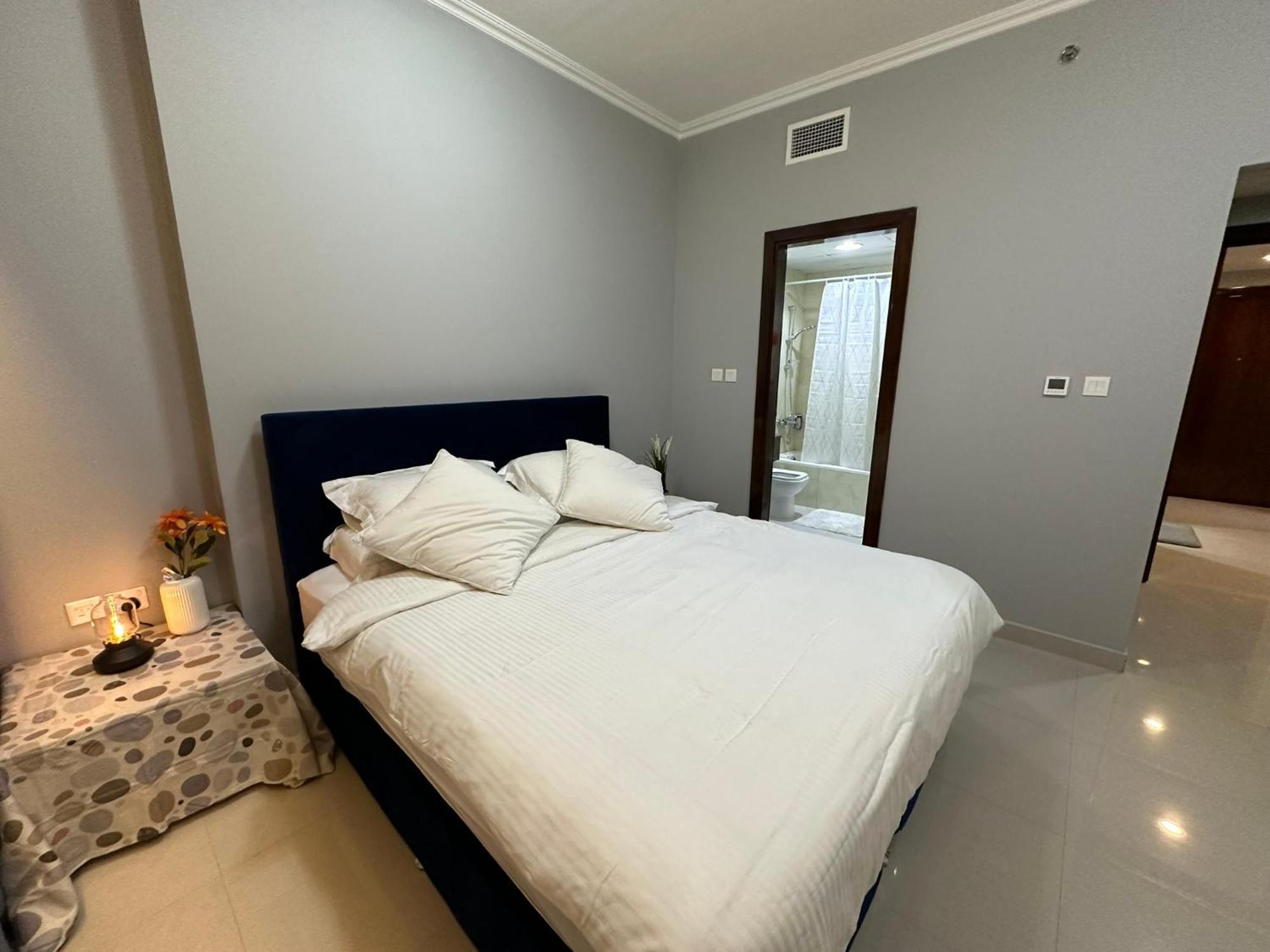 Luxurious, Cozy And Spacious One-bedroom In The Heart Of