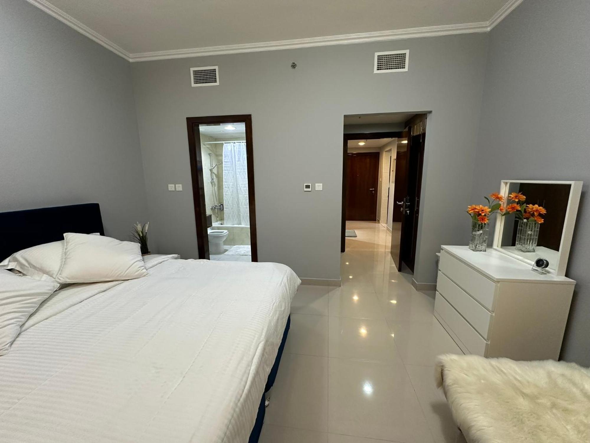 Luxurious, Cozy And Spacious One-bedroom In The Heart Of Apartment Dubai